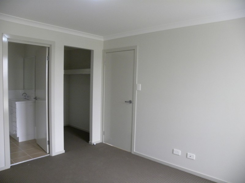 3 Creswell Street, Wadalba NSW 2259