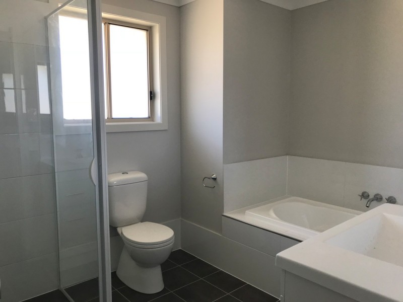 1 Evergreen Parade, Woongarrah NSW 2259
