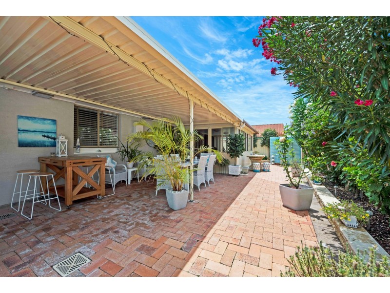 1/108 Gorokan Drive, Lake Haven NSW 2263