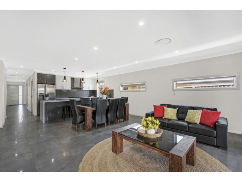 13 Fairmont Boulevard, Hamlyn Terrace NSW 2259