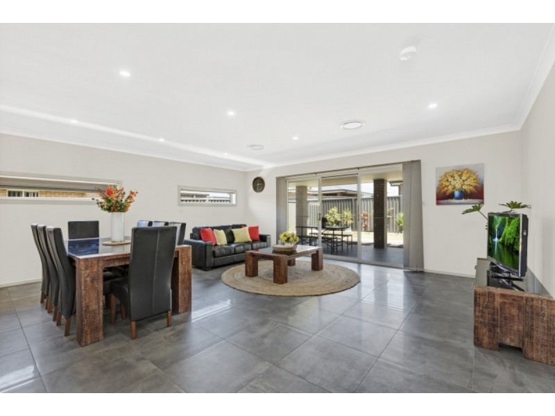 13 Fairmont Boulevard, Hamlyn Terrace NSW 2259