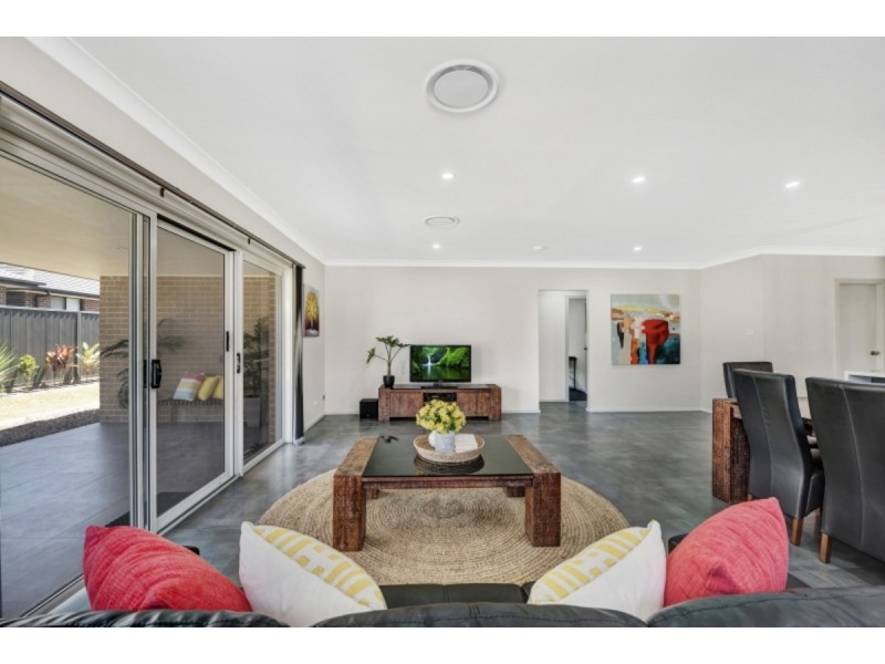 13 Fairmont Boulevard, Hamlyn Terrace NSW 2259