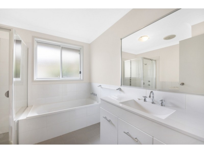 15 Kuttabul Road, Wadalba NSW 2259