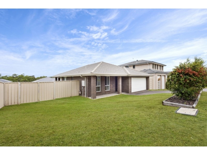 15 Kuttabul Road, Wadalba NSW 2259