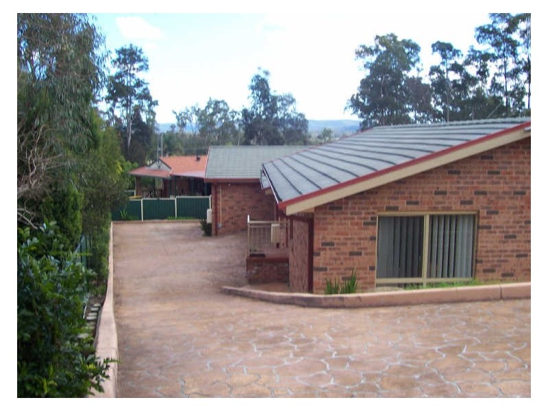 2/43 Dunrossil Ave, Watanobbi NSW 2259