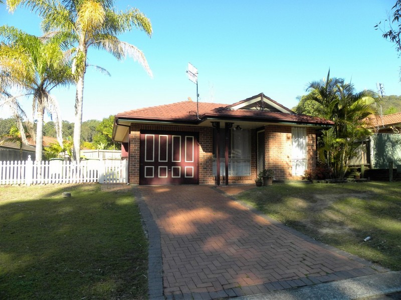 28 Tonkiss Street, Tuggerah NSW 2259