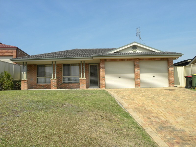8 Hillmont Close, Woongarrah NSW 2259