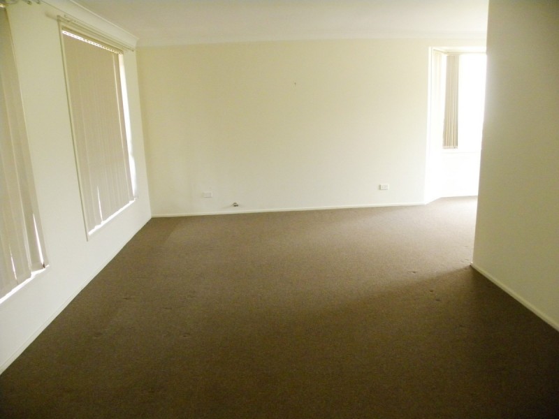 8 Hillmont Close, Woongarrah NSW 2259