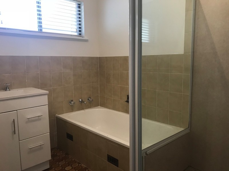 6 Yaldeeme Close, Tuggerah NSW 2259