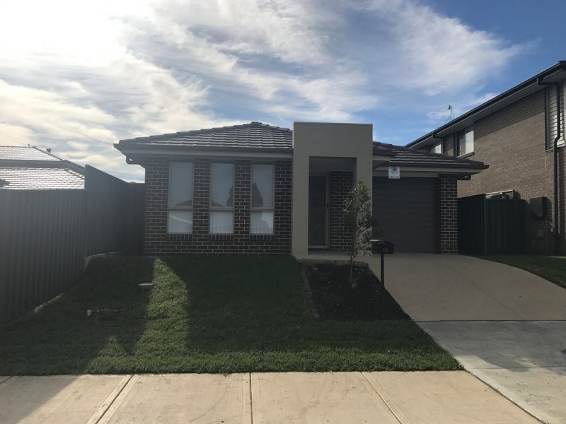 13 Oakmont Place, Woongarrah NSW 2259