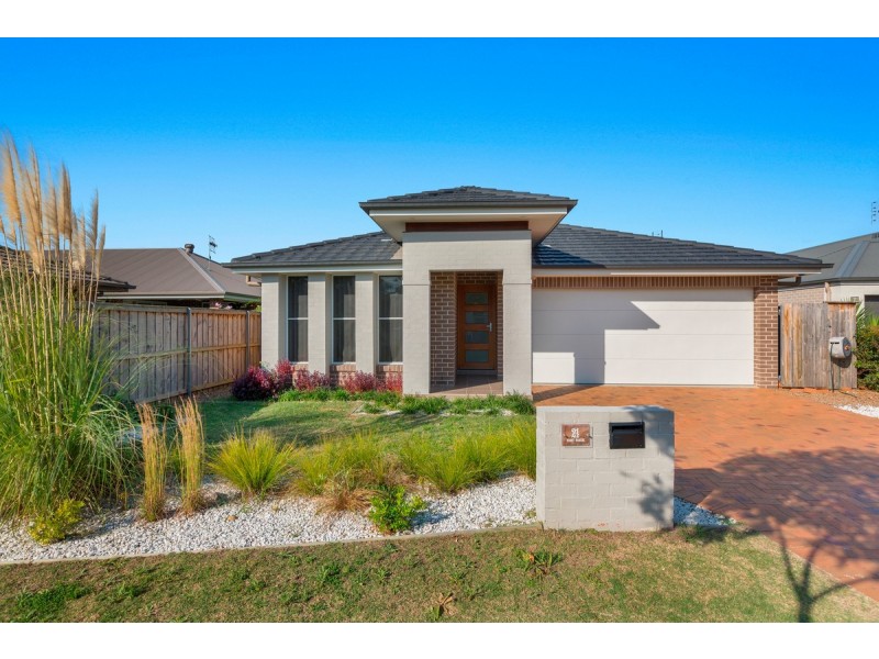 21 Parry Parade, Wyong NSW 2259