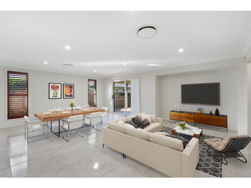 21 Parry Parade, Wyong NSW 2259