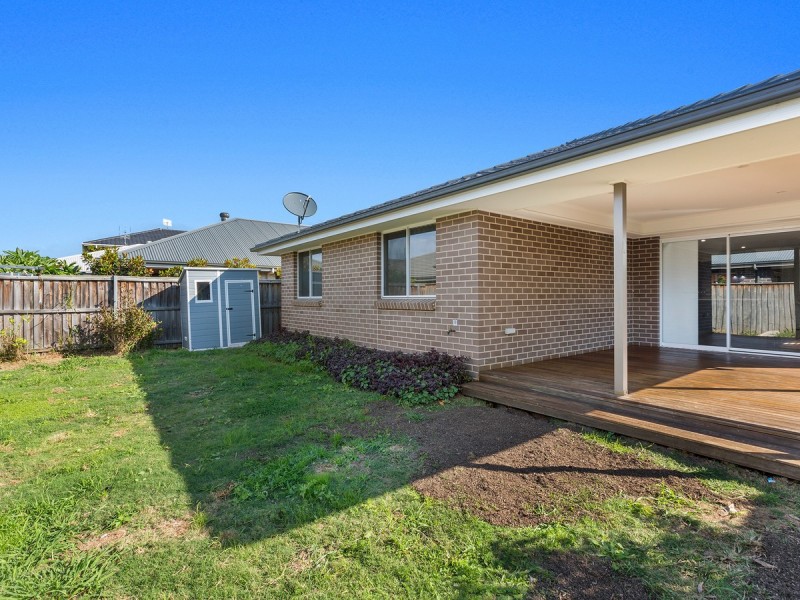 21 Parry Parade, Wyong NSW 2259
