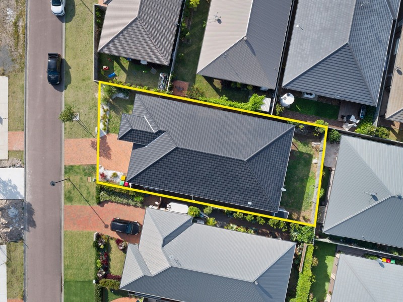 21 Parry Parade, Wyong NSW 2259