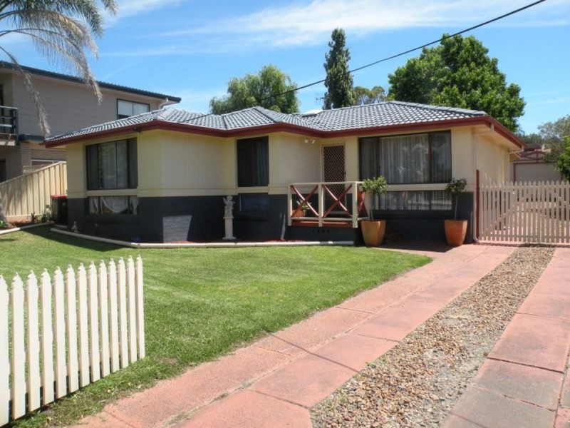 17 Wahroongah Road, Kanwal NSW 2259