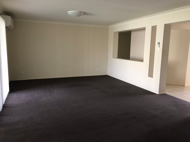 18 Warrigal Road, Woongarrah NSW 2259