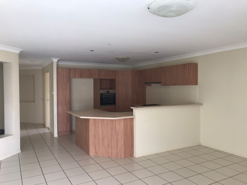 18 Warrigal Road, Woongarrah NSW 2259