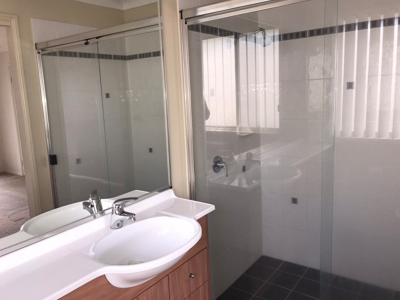 18 Warrigal Road, Woongarrah NSW 2259