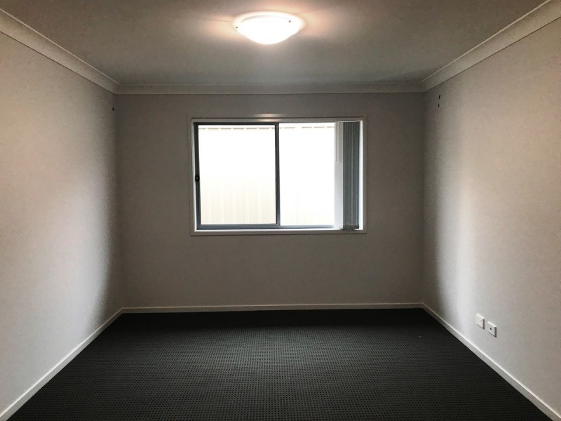 8 Cams Boulevard, Summerland Point NSW 2259