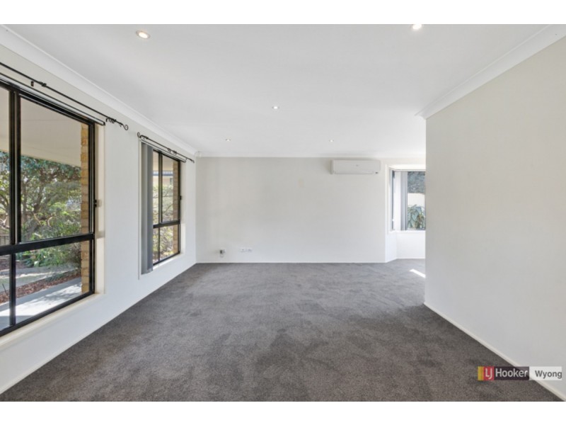 16 Glider Road, Wadalba NSW 2259