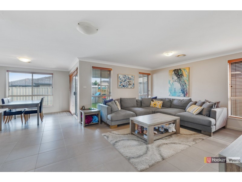 30 Wakool Crescent, Woongarrah NSW 2259