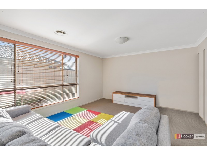 30 Wakool Crescent, Woongarrah NSW 2259