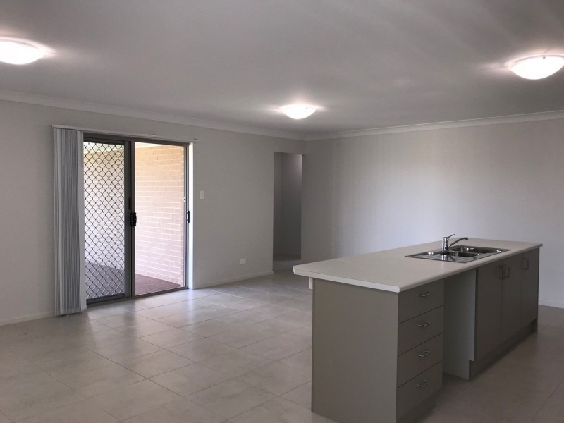 19 Regatta Way, Summerland Point NSW 2259