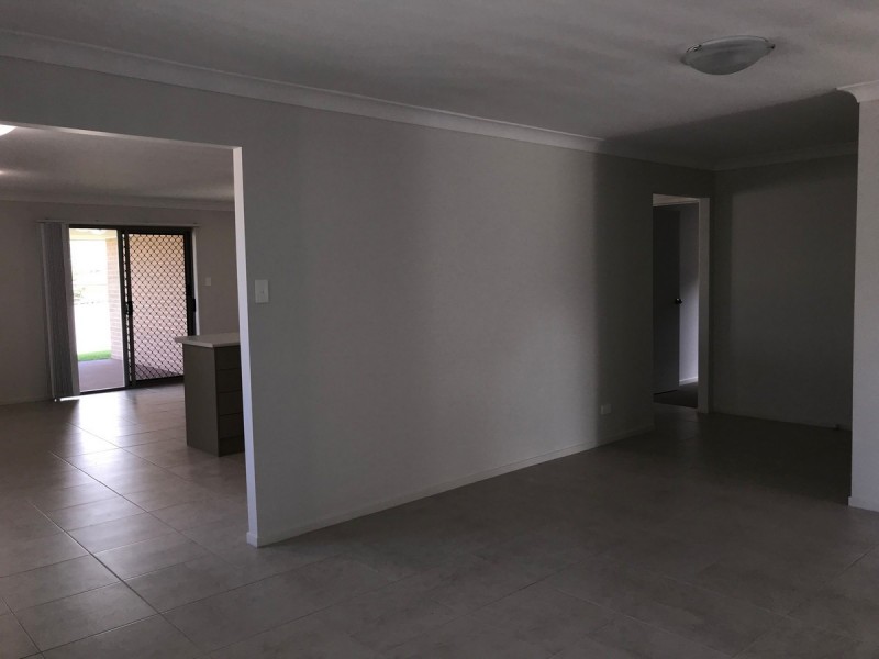 19 Regatta Way, Summerland Point NSW 2259