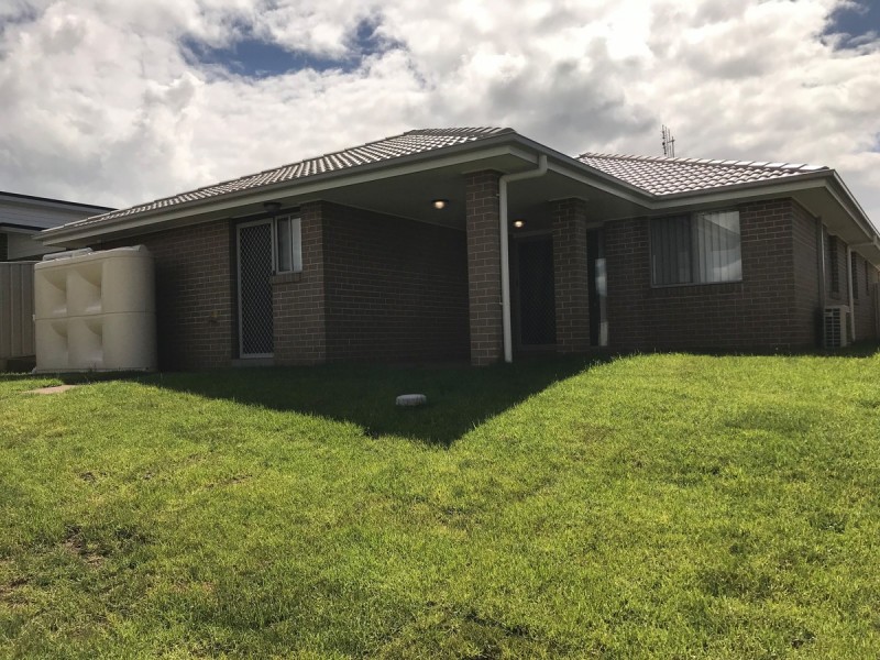 19 Regatta Way, Summerland Point NSW 2259