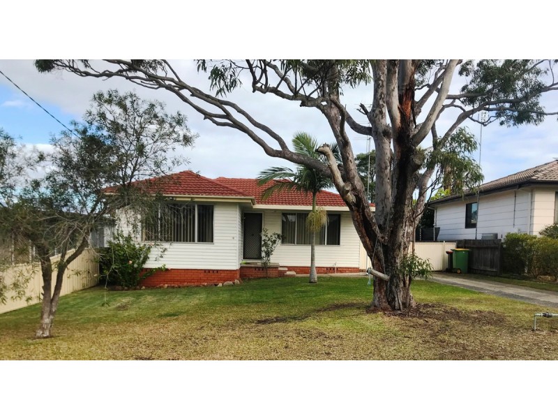 12 Suffolk Street, Gorokan NSW 2263