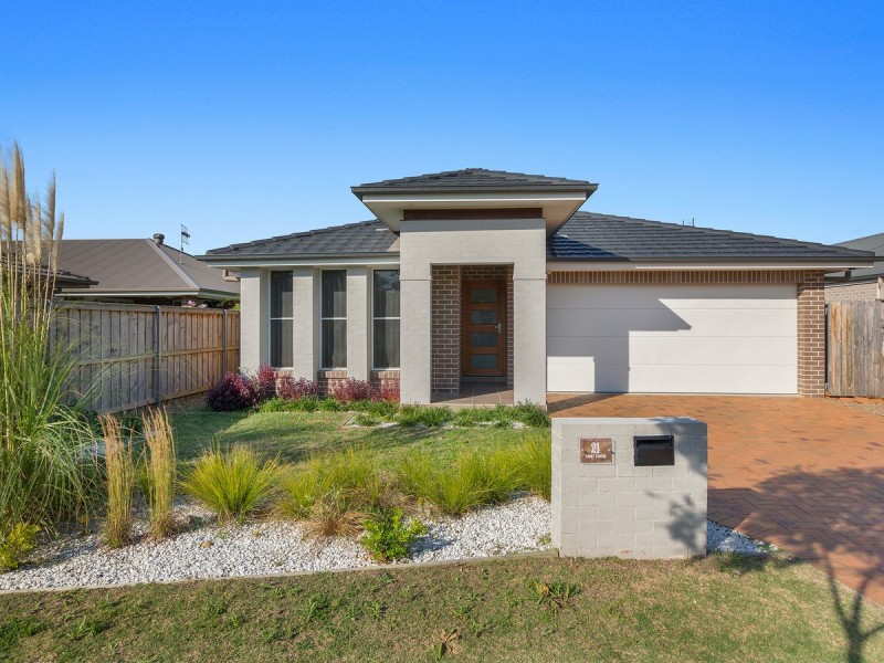 21 Parry Parade, Wyong NSW 2259