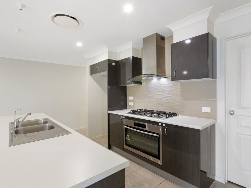 21 Parry Parade, Wyong NSW 2259