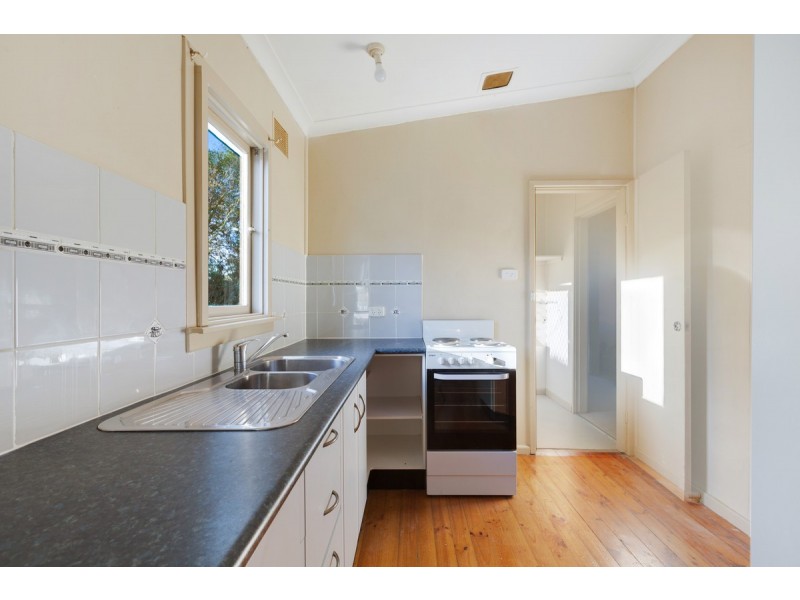 18 Cutler Drive, Wyong NSW 2259