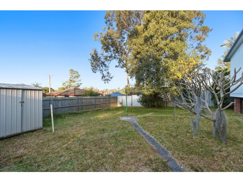 18 Cutler Drive, Wyong NSW 2259