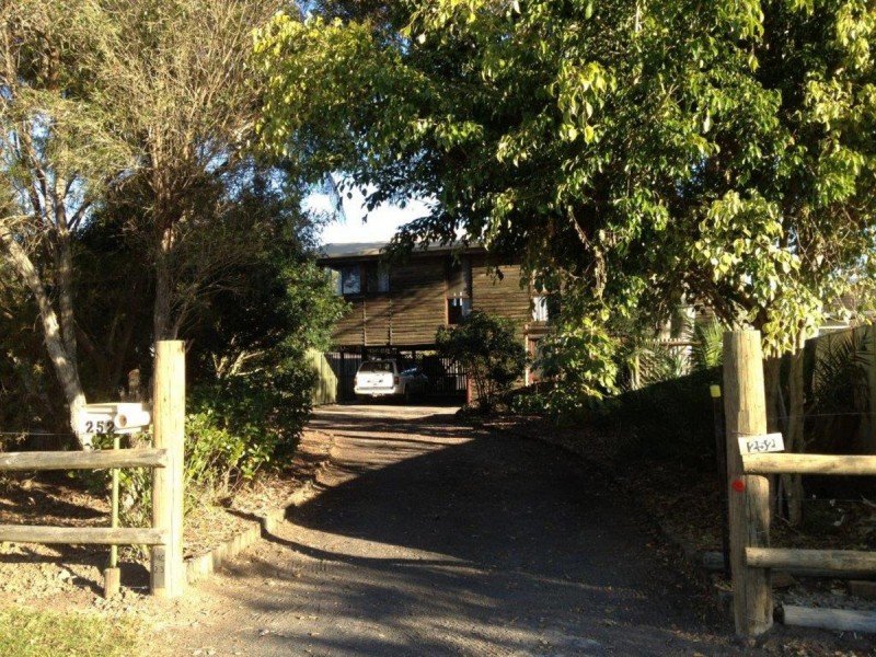 252 Tuggerawong Road, Tuggerawong NSW 2259