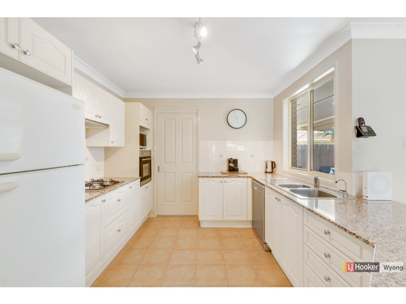 30 Greenhaven Circuit, Woongarrah NSW 2259