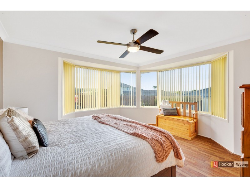 30 Greenhaven Circuit, Woongarrah NSW 2259