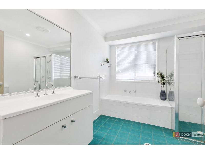 30 Greenhaven Circuit, Woongarrah NSW 2259