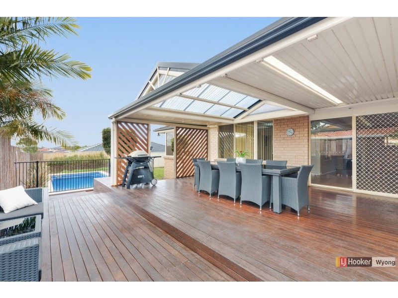 30 Greenhaven Circuit, Woongarrah NSW 2259