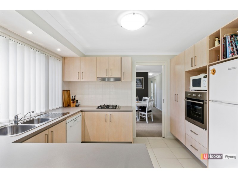 4 Drovers Way, Wadalba NSW 2259