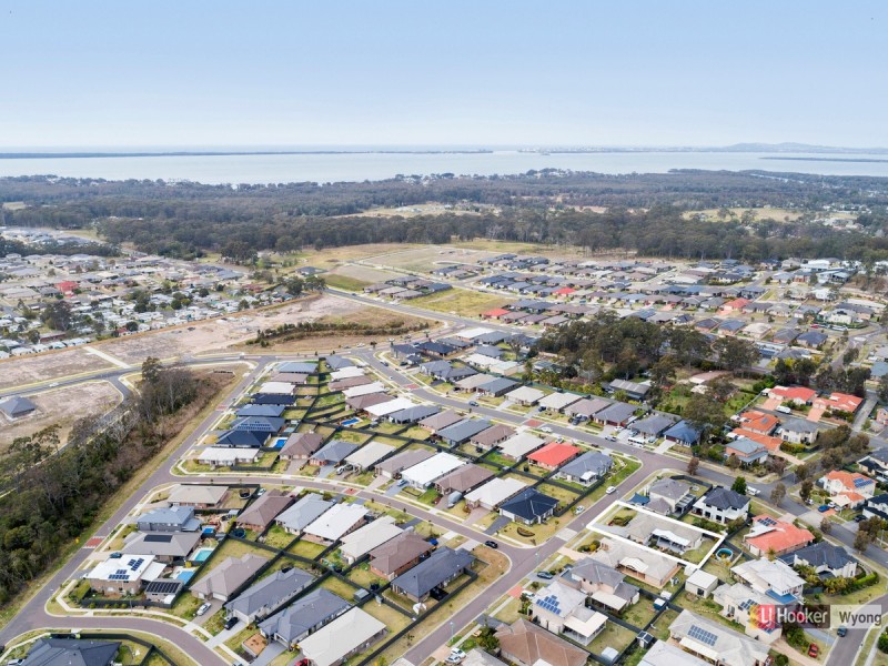 4 Drovers Way, Wadalba NSW 2259
