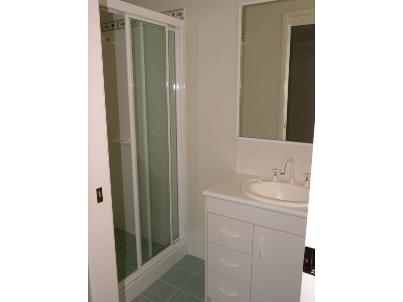 4 Mascord Avenue, Wadalba NSW 2259