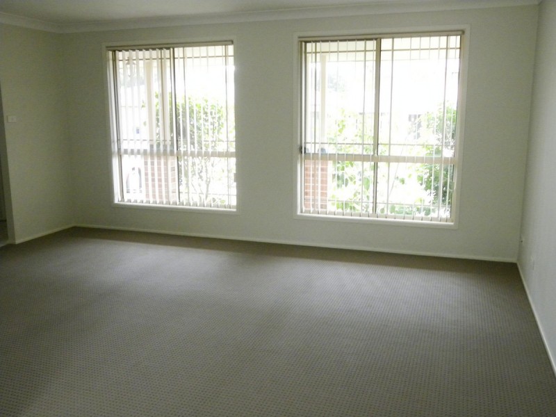 4 Mascord Avenue, Wadalba NSW 2259