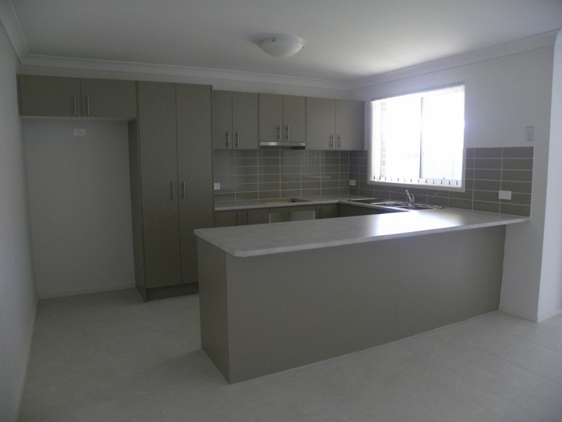 10 Frank Street, Wadalba NSW 2259