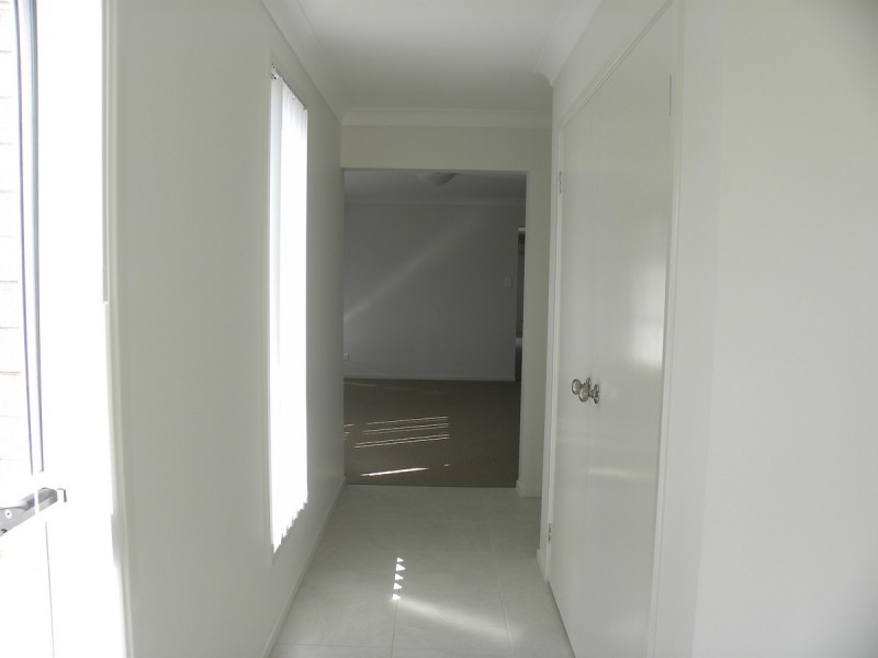 10 Frank Street, Wadalba NSW 2259