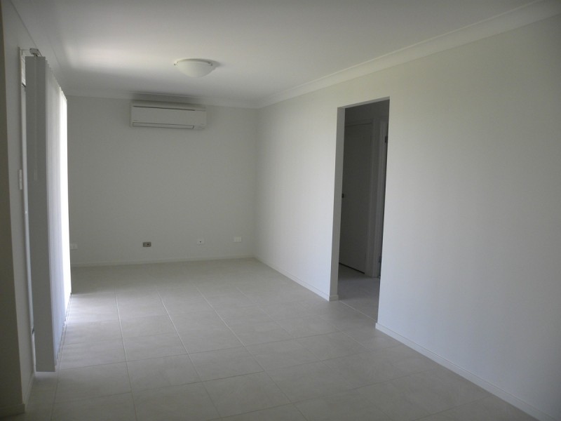 10 Frank Street, Wadalba NSW 2259