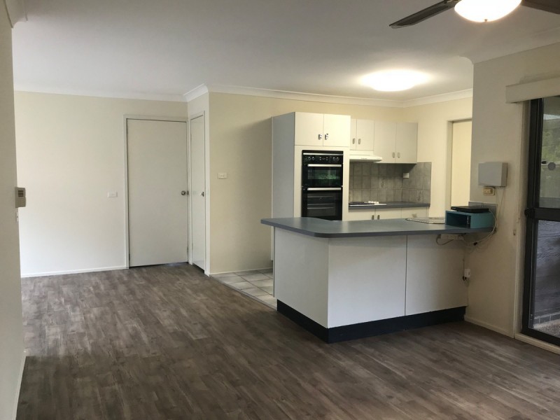 12 Peta Close, Bateau Bay NSW 2261