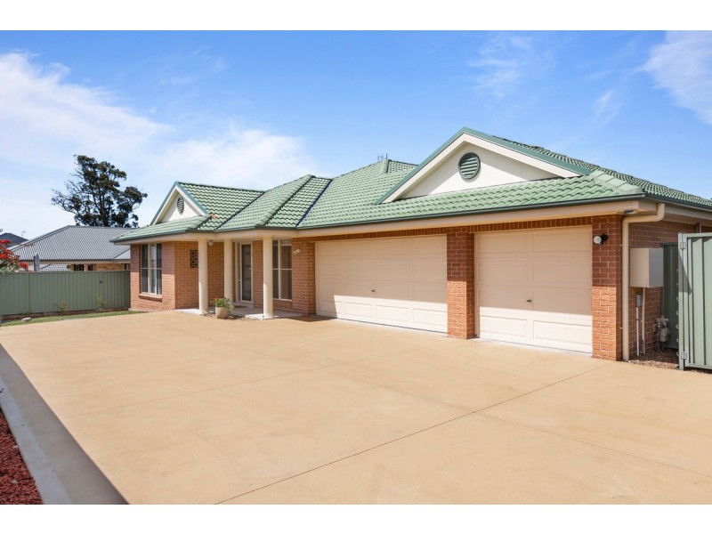 11 Helios Street, Woongarrah NSW 2259