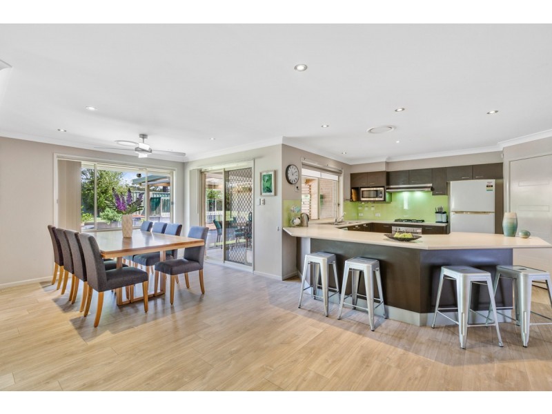 11 Helios Street, Woongarrah NSW 2259