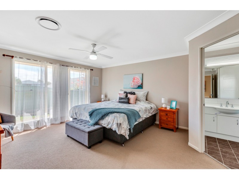 11 Helios Street, Woongarrah NSW 2259